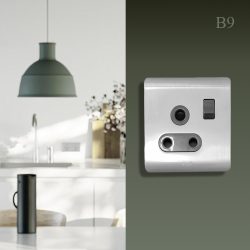 B9 15A C17 3PIN ROUND WITH SWITCH