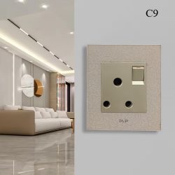 C9 C17 15A 3PIN ROUND WITH SWITCH