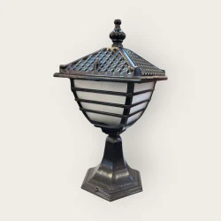 2021-S Garden Gate Light