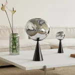 T20688 Table Lamp (Small) - Image 3